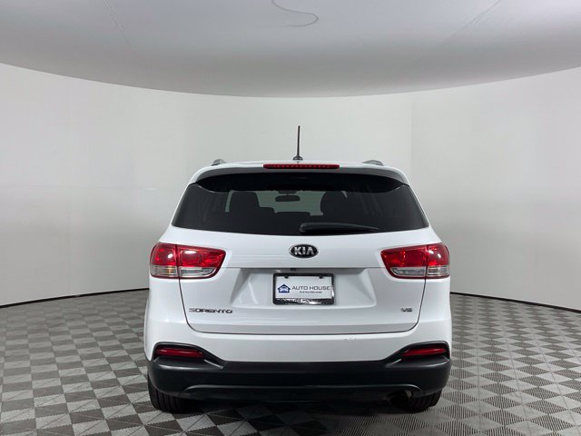 Used 2018 Kia Sorento FWD V6 image 6