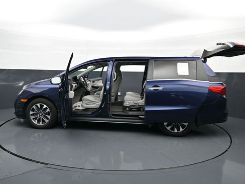 Used 2024 Honda Odyssey EX-L image 45