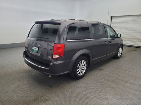 Used 2019 Dodge Grand Caravan SXT image 9