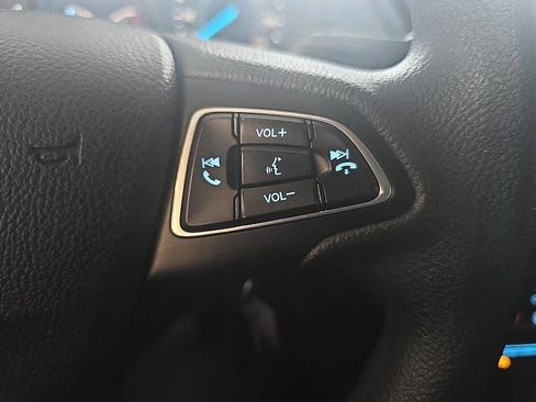 Used 2018 Ford Escape SE w/ Ford Safe & Smart Package AWD/4WD image 19