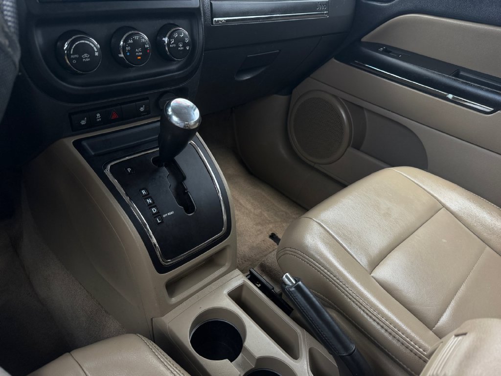 Used 2014 Jeep Patriot Limited w/ Sun/Sound Group AWD/4WD image 28