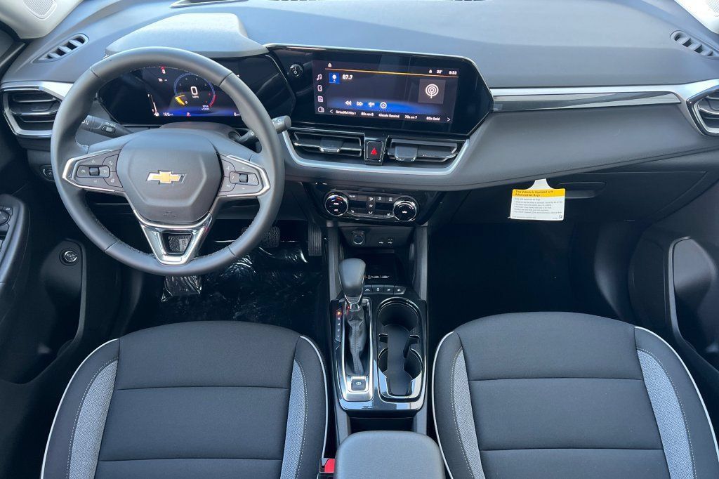 New 2026 Chevrolet TrailBlazer LT w/ Convenience Package FWD image 10