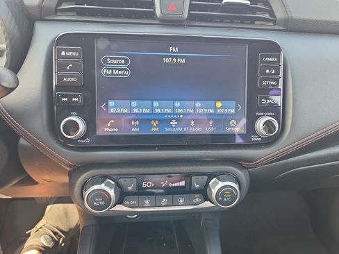 Used 2024 Nissan Versa SR FWD image 25