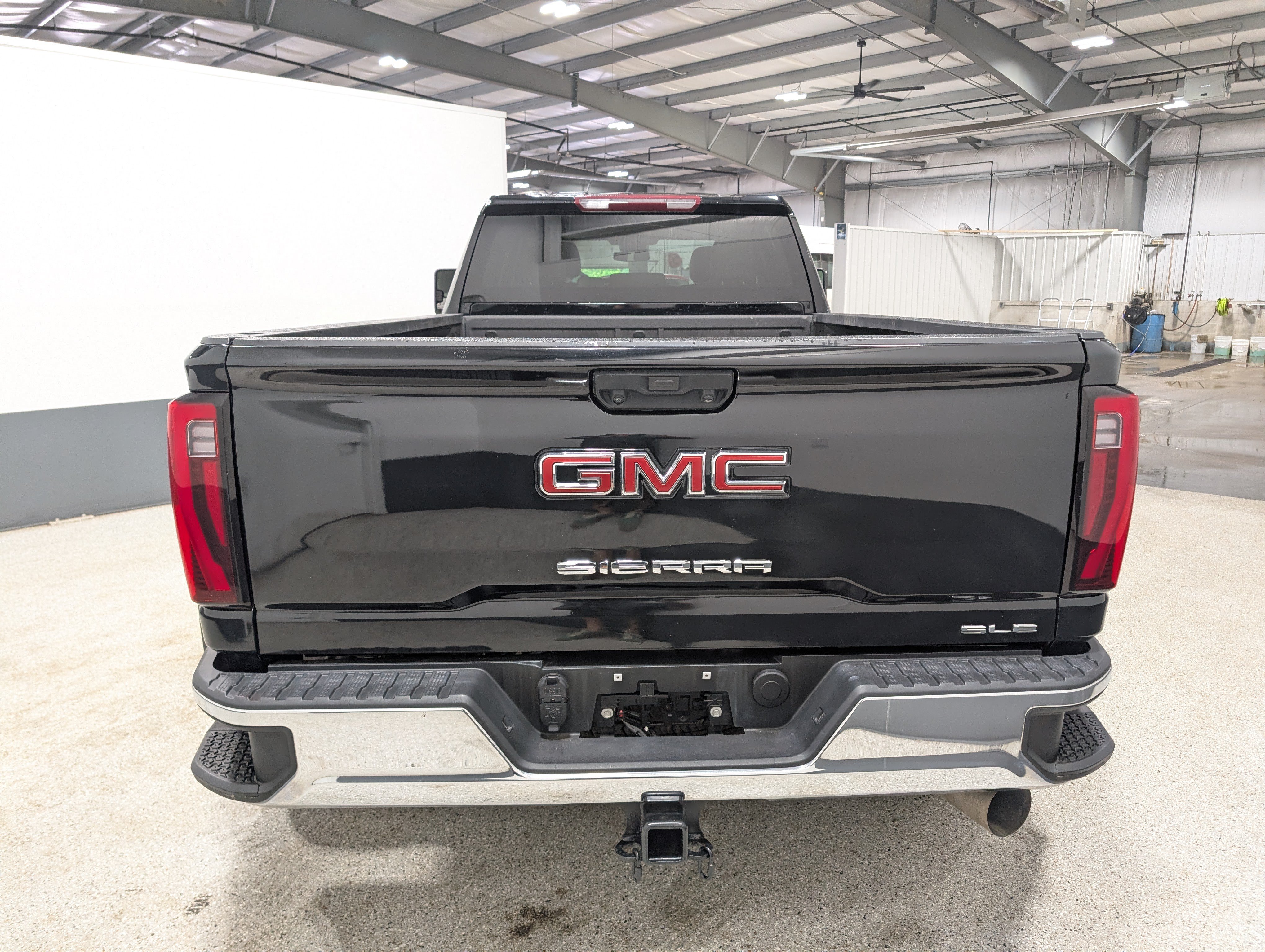 Used 2024 GMC Sierra 3500 SLE w/ SLE Value Package AWD/4WD image 4