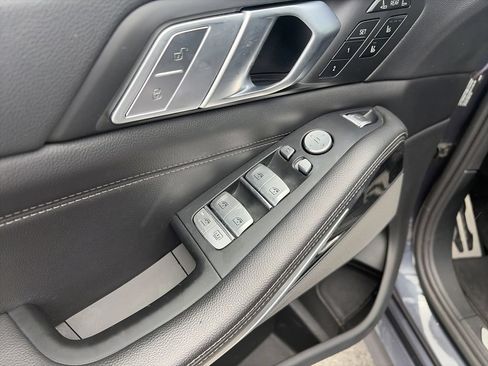 Used 2020 BMW X7 xDrive40i w/ M Sport Package AWD/4WD image 21