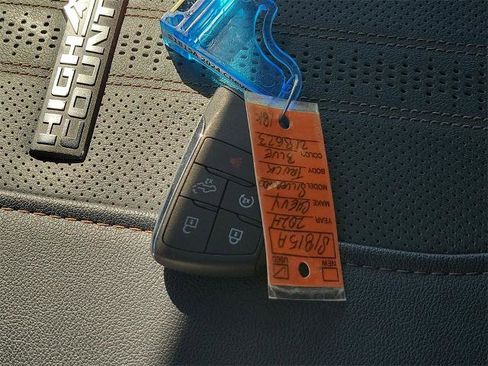 Used 2024 Chevrolet Silverado 2500 High Country w/ High Country Premium Package image 30