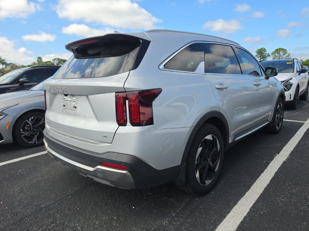 Certified 2025 Kia Sorento EX w/ EX Panoramic Sunroof Package AWD/4WD image 18
