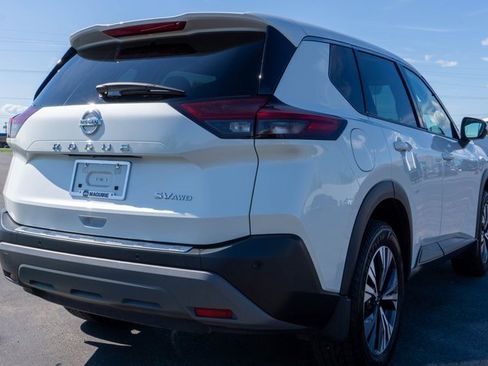 Used 2021 Nissan Rogue SV image 6
