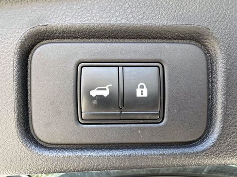 Certified 2022 Nissan Pathfinder Platinum w/ Cargo Package AWD/4WD image 13
