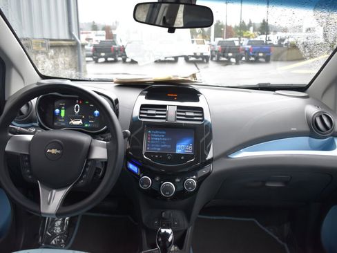 Used 2016 Chevrolet Spark LT image 26