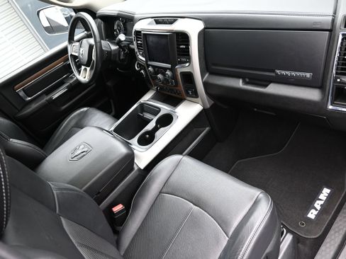 Used 2018 RAM 2500 Laramie w/ Snow Chief Group AWD/4WD image 39