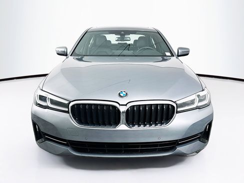 Used 2023 BMW 530i w/ Premium Package image 2