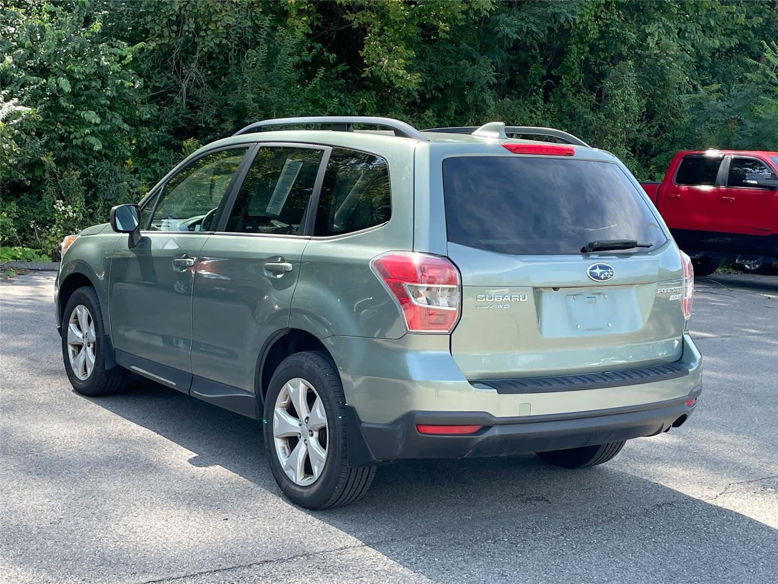 Used 2016 Subaru Forester 2.5i Premium AWD/4WD image 3