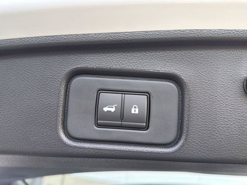 New 2026 Nissan Pathfinder SL FWD image 33