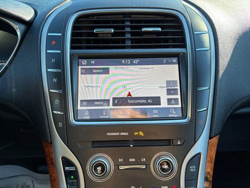 Used 2019 Lincoln Nautilus Select image 26