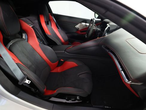 Used 2024 Chevrolet Corvette Z06 RWD image 10