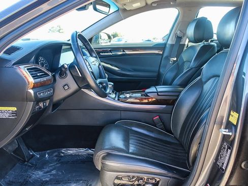 Used 2019 Genesis G90 5.0 Ultimate image 18