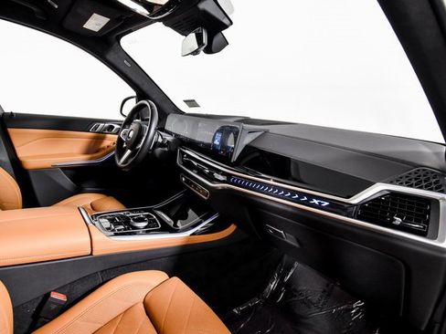 Used 2023 BMW X7 xDrive40i w/ M Sport Package image 34