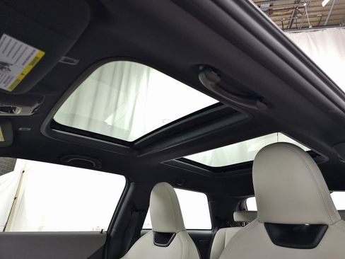 Used 2025 MINI Cooper 2-Door Hardtop image 13