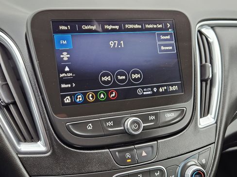 Used 2024 Chevrolet Malibu LT image 20