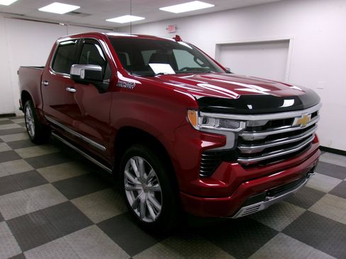 Used 2025 Chevrolet Silverado 1500 High Country w/ High Country Premium Package AWD/4WD image 14