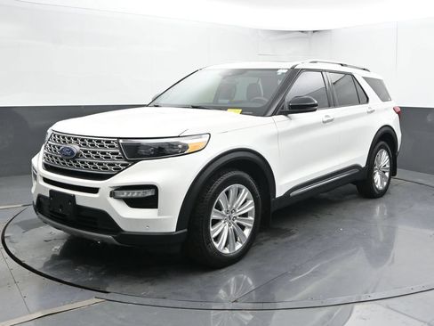 Used 2024 Ford Explorer Limited w/ Limited Technology Package AWD/4WD image 8