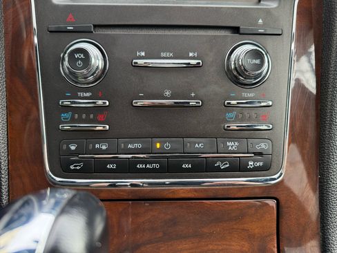 Used 2015 Lincoln Navigator 4WD 4dr image 33