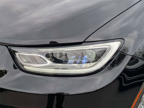 New 2026 Chrysler Pacifica Select image 10