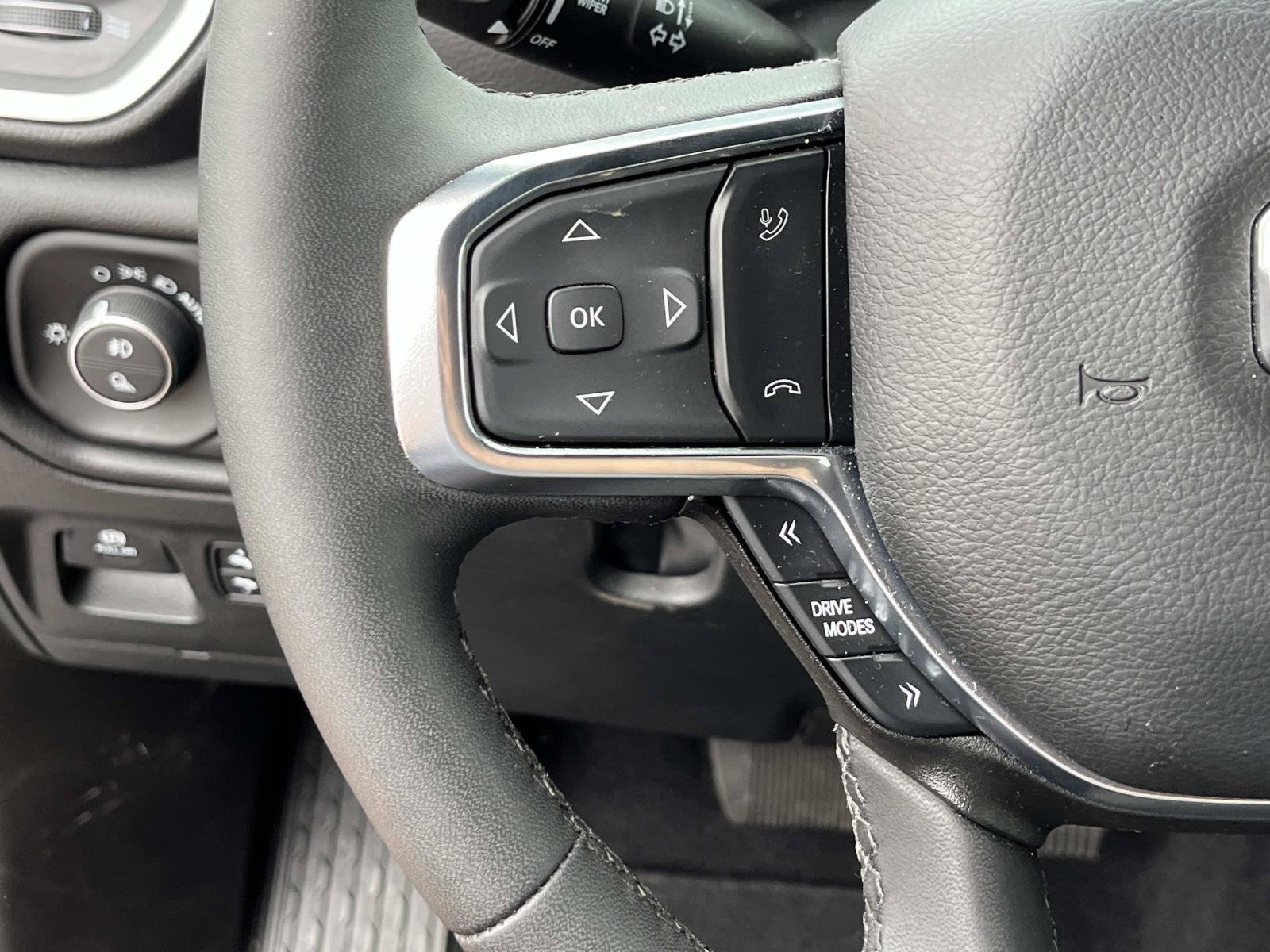 Used 2026 RAM 1500 Laramie AWD/4WD image 30