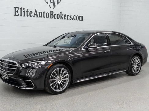 Used 2022 Mercedes-Benz S 500 4MATIC w/ AMG Line Package image 46
