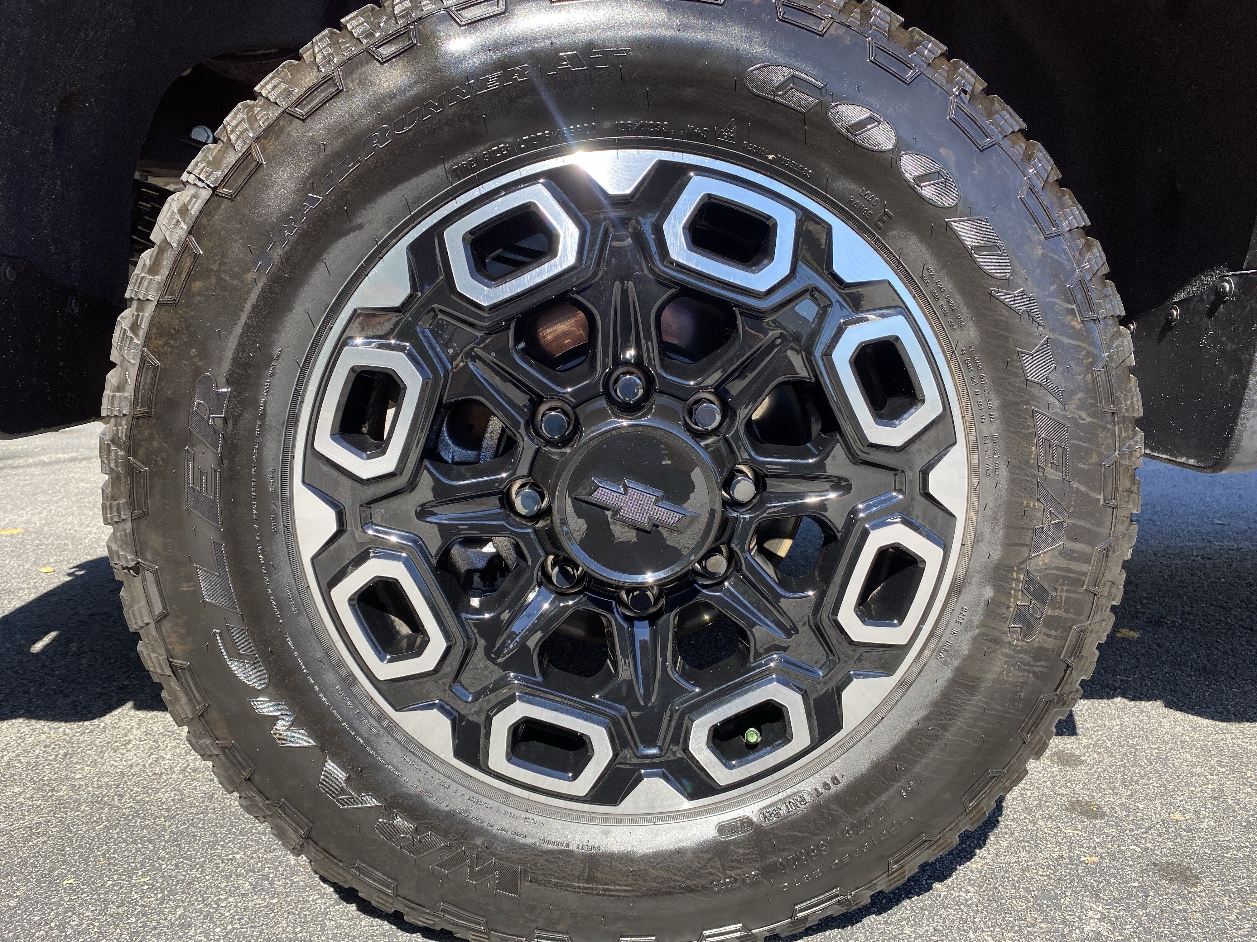 Used 2026 Chevrolet Silverado 2500 High Country w/ High Country Premium Package AWD/4WD image 51