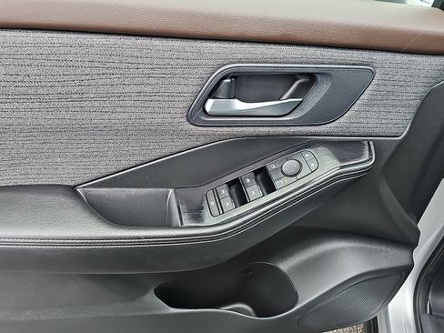 Certified 2023 Nissan Rogue SV image 13