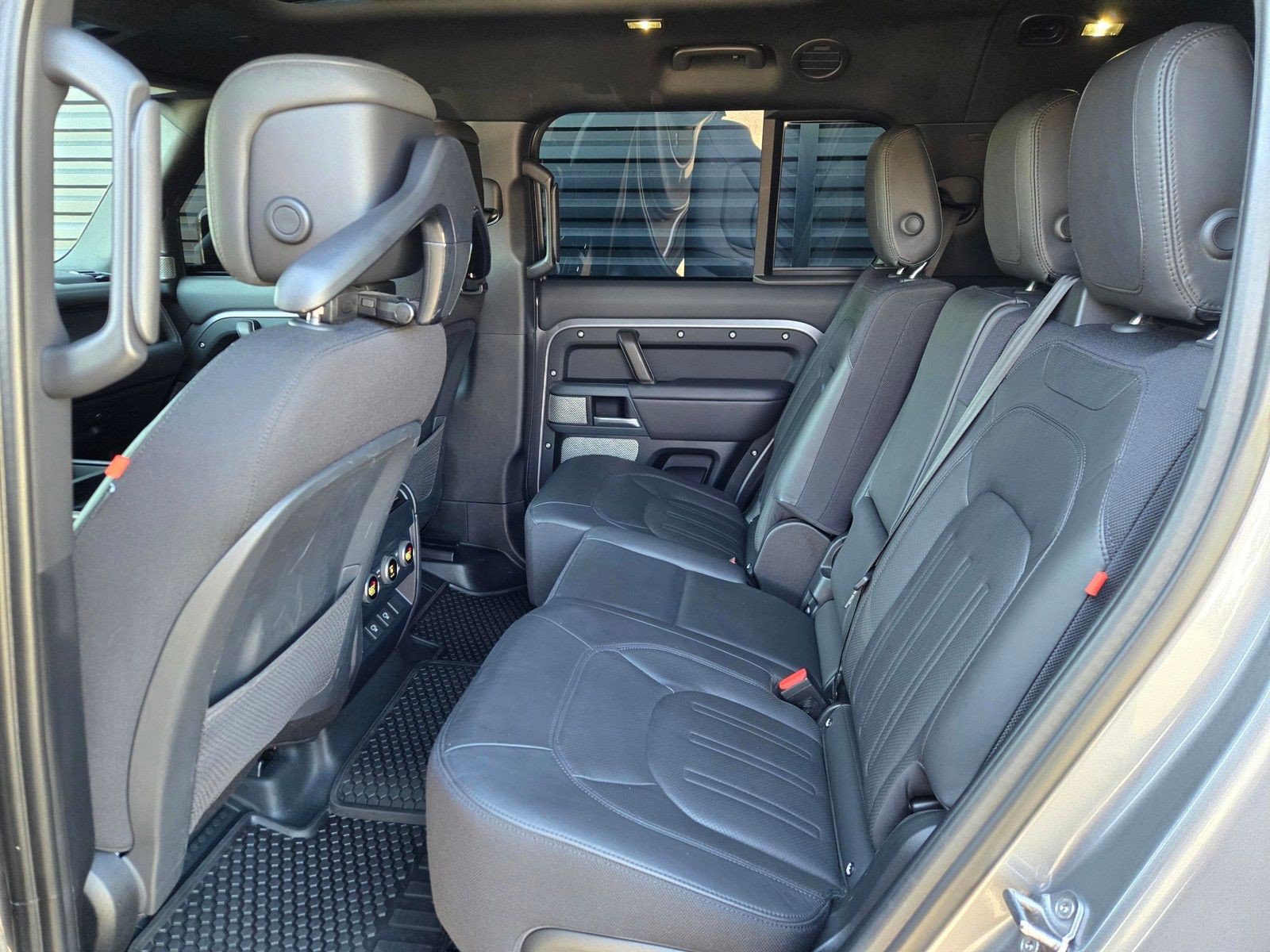 Used 2024 Land Rover Defender 130 X AWD/4WD image 11