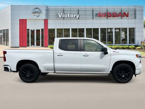 Used 2024 Chevrolet Silverado 1500 RST w/ Z71 Off-Road Package AWD/4WD image 2