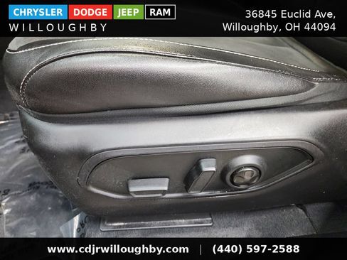Used 2023 Jeep Grand Cherokee Altitude AWD/4WD image 16