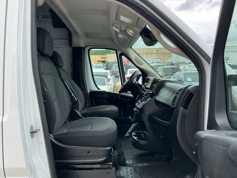 Used 2025 RAM ProMaster 2500 w/ Convenience Group FWD image 28