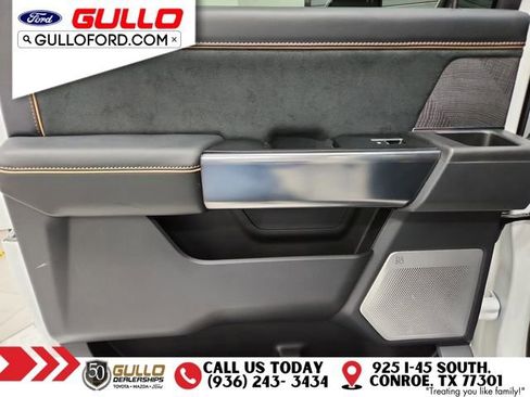 Used 2024 Ford F350 Platinum w/ FX4 Off-Road Package image 17