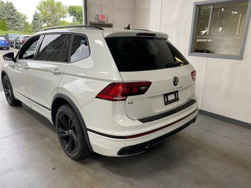 Used 2023 Volkswagen Tiguan SE R-Line FWD image 3