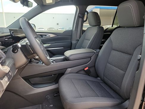 New 2026 Chevrolet Traverse LT w/ Midnight/Sport Edition FWD image 23