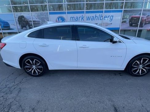 Certified 2018 Chevrolet Malibu LT image 9