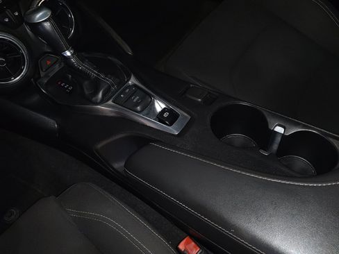 Used 2020 Chevrolet Camaro LT RWD image 26