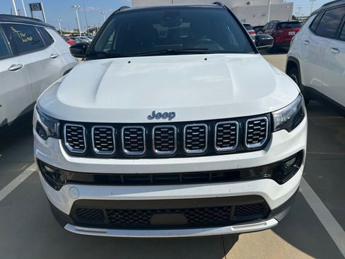Used 2025 Jeep Compass Limited AWD/4WD image 15