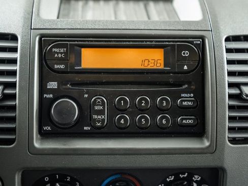 Used 2006 Nissan Frontier LE image 25