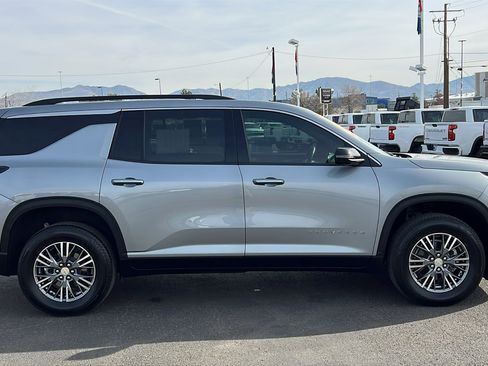 Certified 2024 Chevrolet Traverse LT image 4