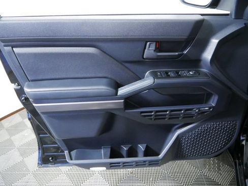Used 2025 Toyota 4Runner SR5 AWD/4WD image 18