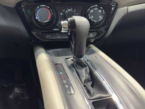 Used 2022 Honda HR-V LX image 17