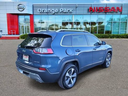 Used 2021 Jeep Cherokee Limited w/ Elite Package AWD/4WD image 2