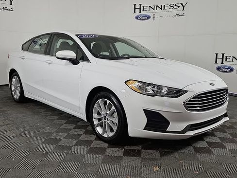 Used 2020 Ford Fusion SE image 4