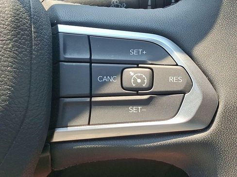 Used 2024 Jeep Compass Latitude AWD/4WD image 22