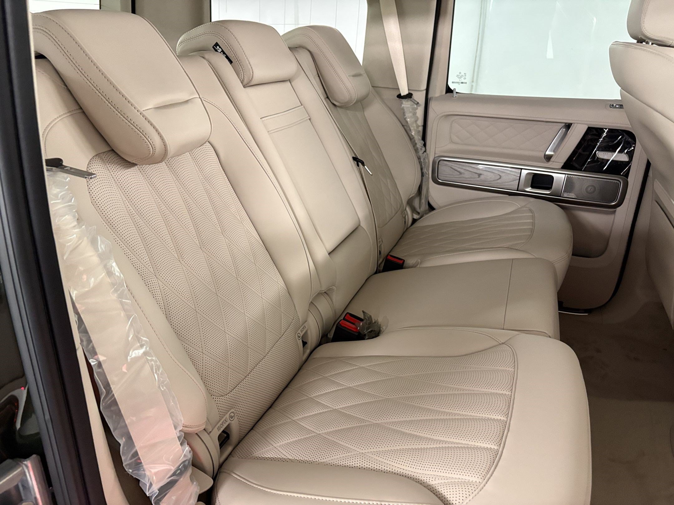 New 2027 Mercedes-Benz G 580 e image 30